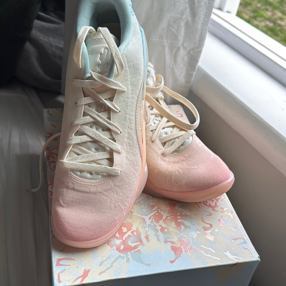Women's Gradient Jordan Sneakers